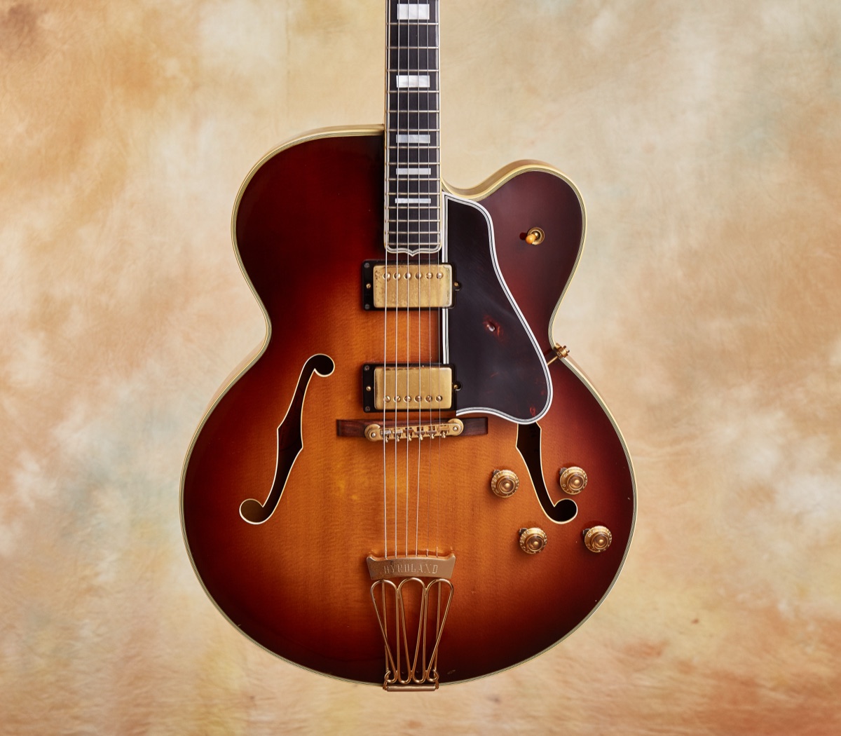 1958 Gibson Byrdland instrument photograph